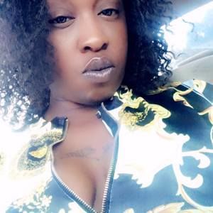 Meet your Posher, Gina